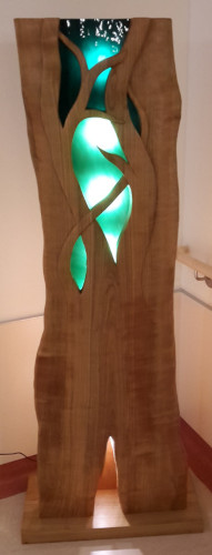 Beleuchtete Baumskulptur aus Kirschholz, Kunstwerk von Thomas Michel, Ochsenfurt
